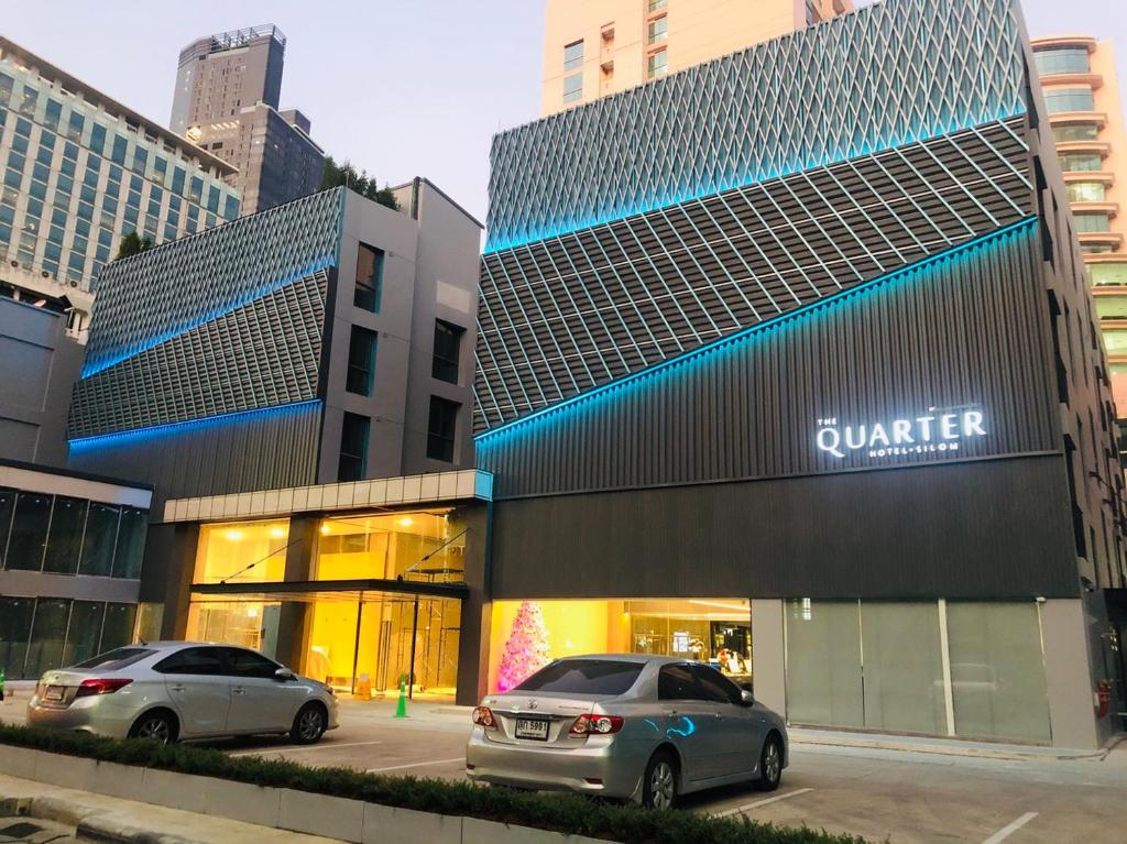 the quarter silom