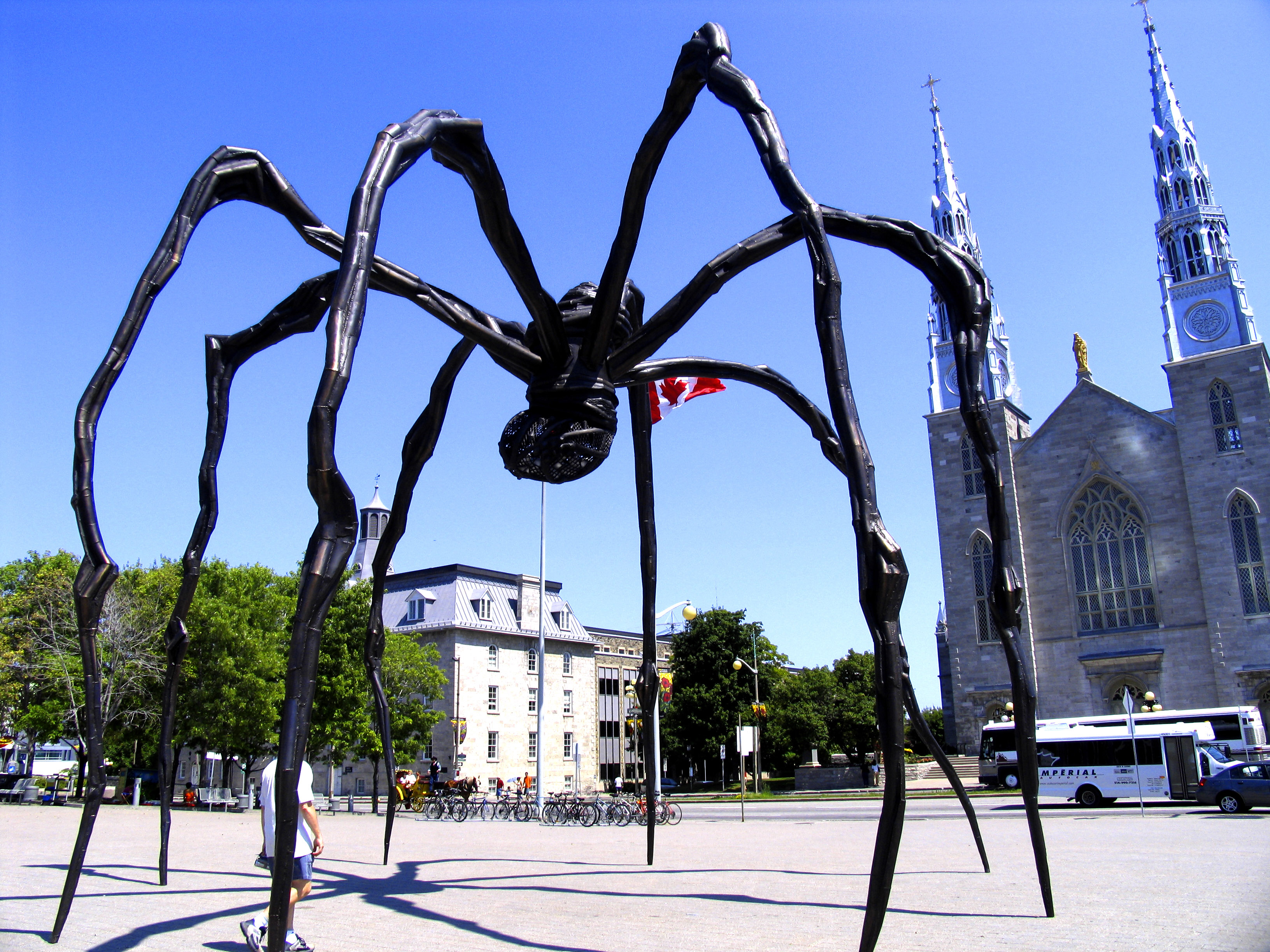 guggenheim museum bilbao spider