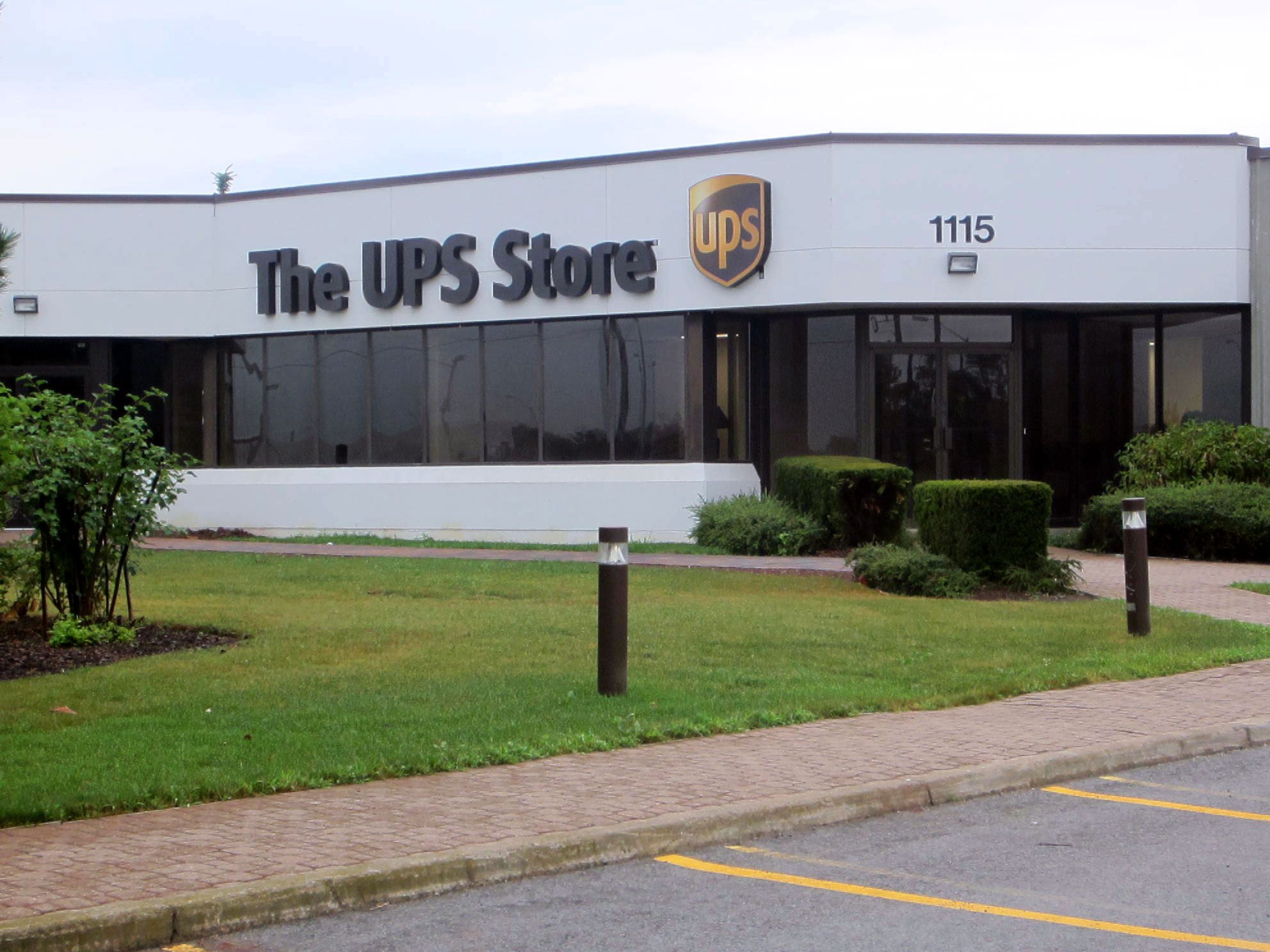 ups mississauga warehouse