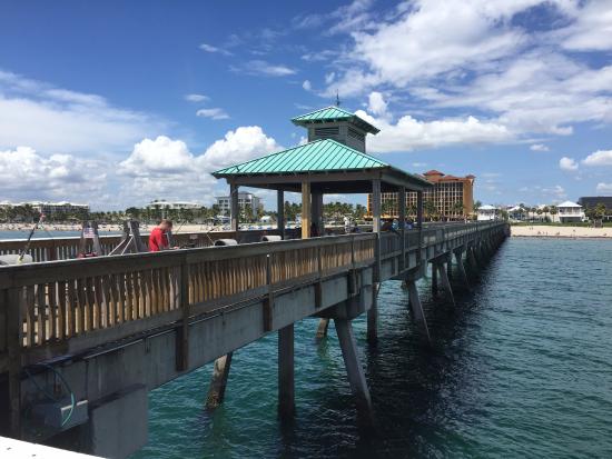 closest airport to deerfield beach fl