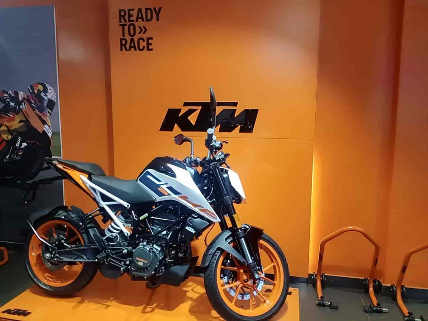 ktm dealer locator