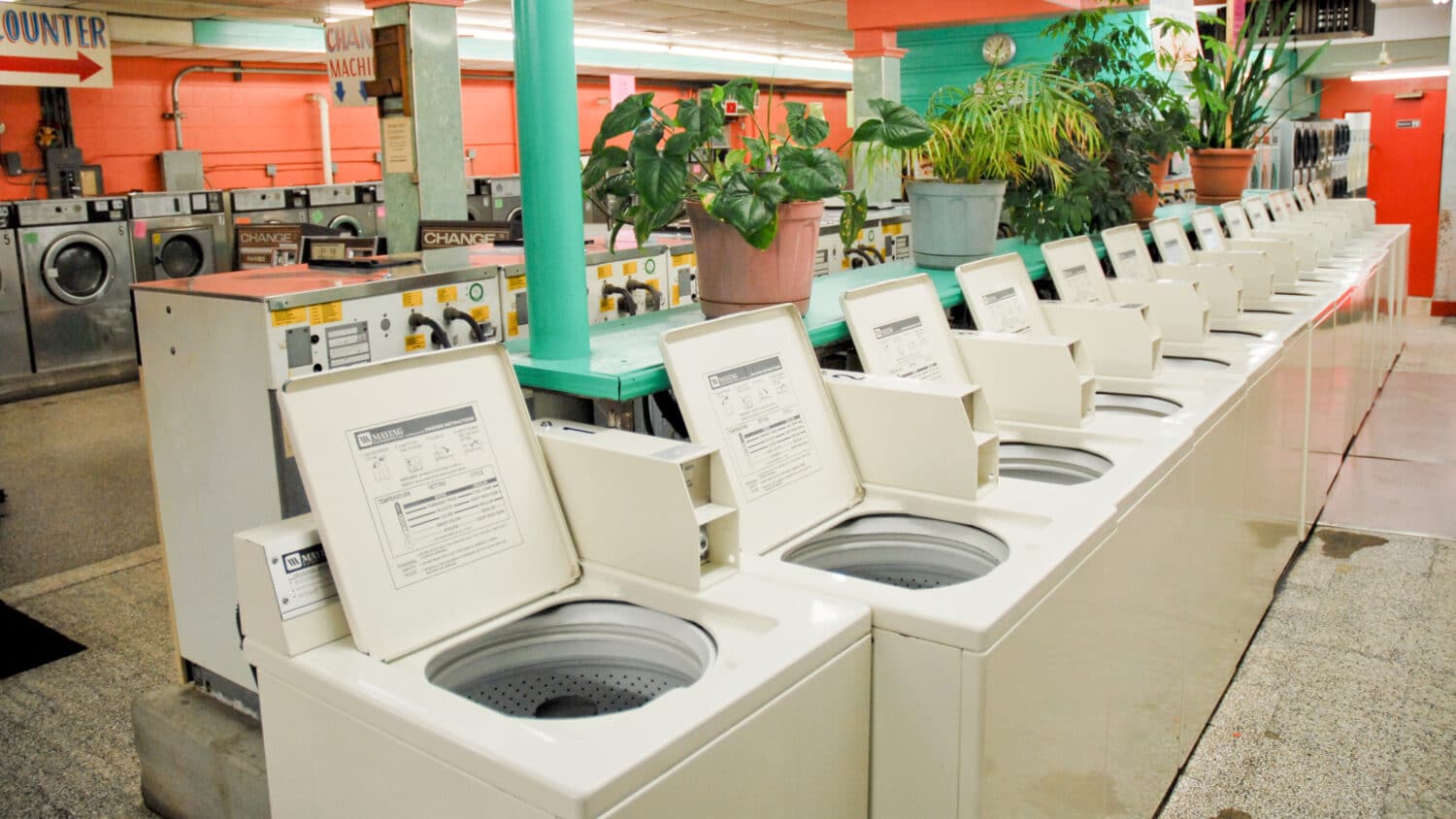 laundromat near me 24 hours