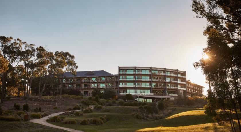 hotels creswick