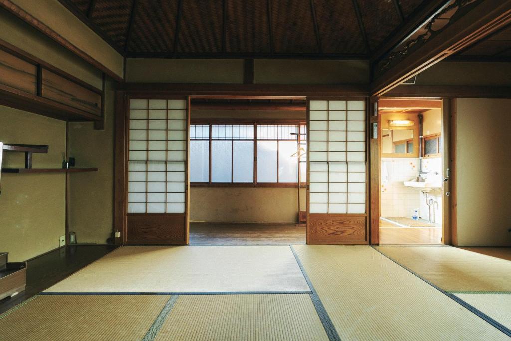 gojo guest house kyoto japan