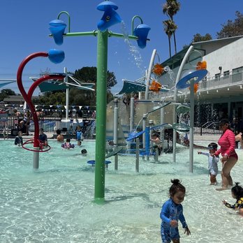 verdugo park swimming pool