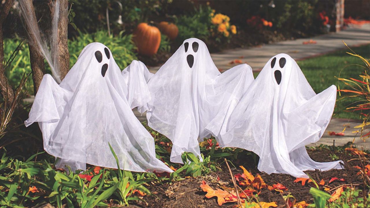 halloween lawn ornaments