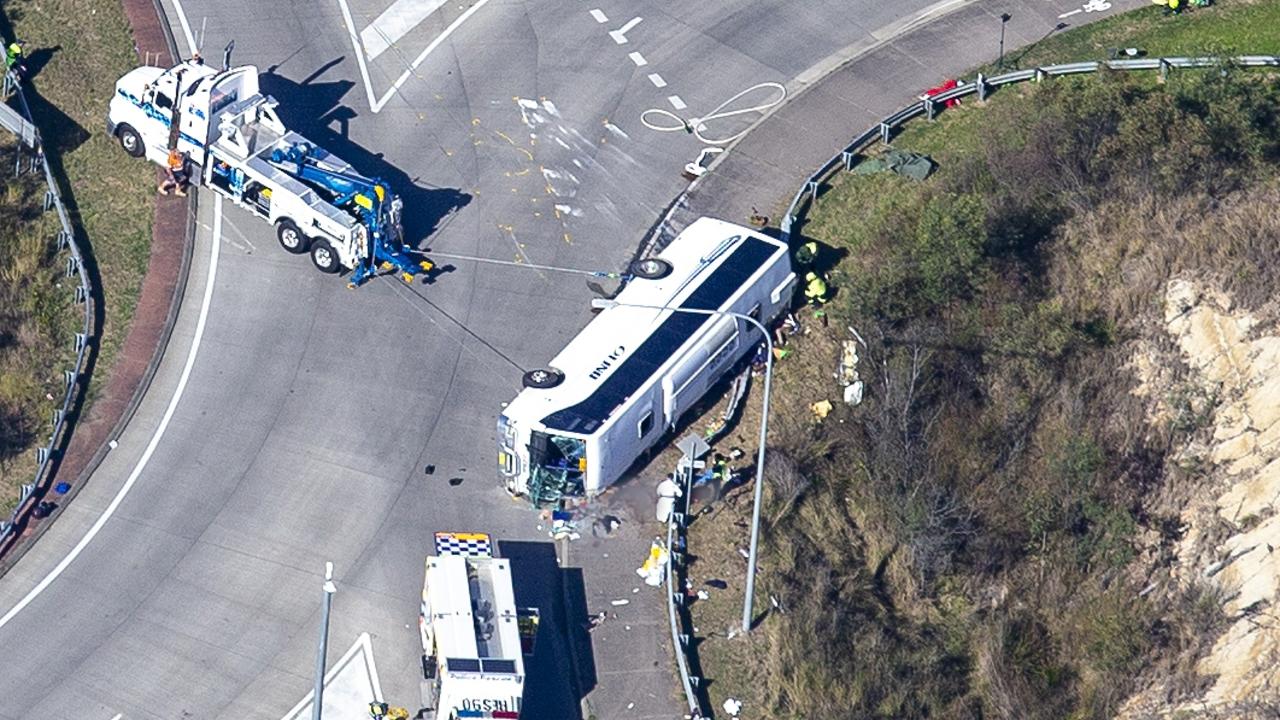 hunter valley bus crash today