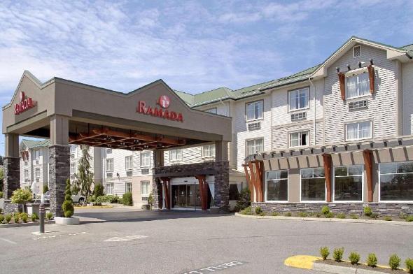 hotels in surrey bc