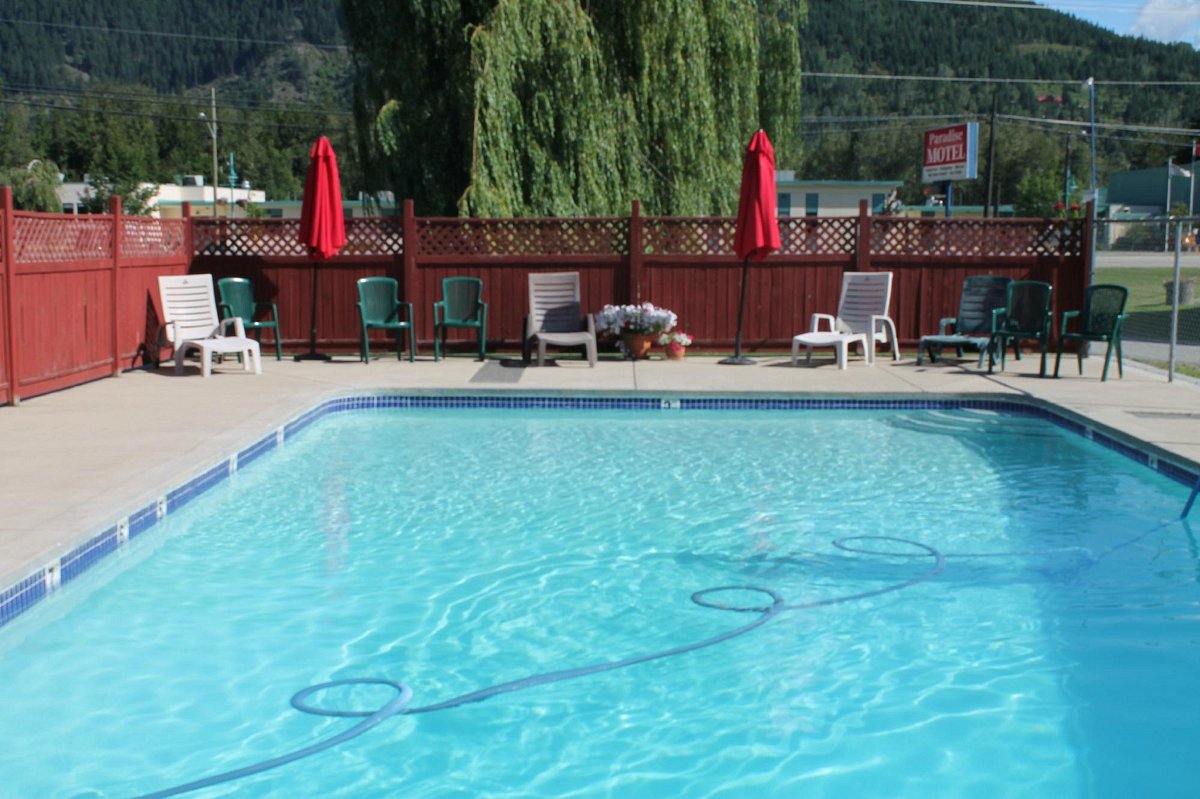 sicamous hotels