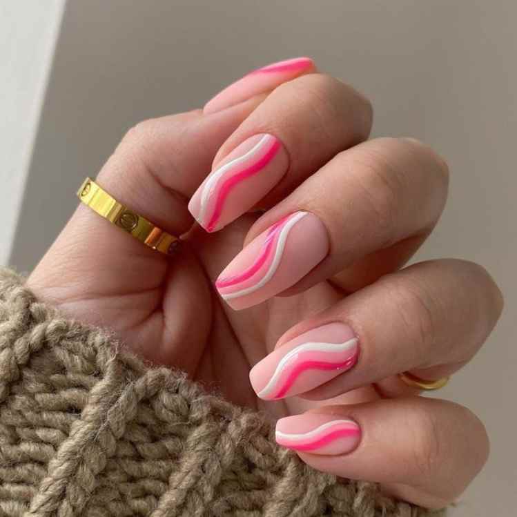 uñas blancas con rosa