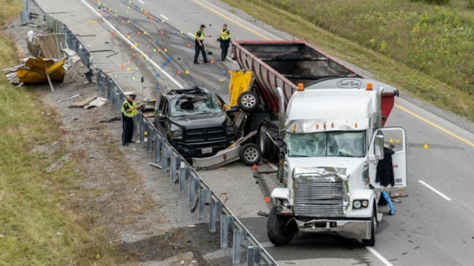 accident 417 ottawa today