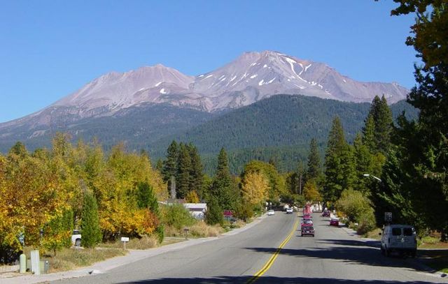 mt shasta airport