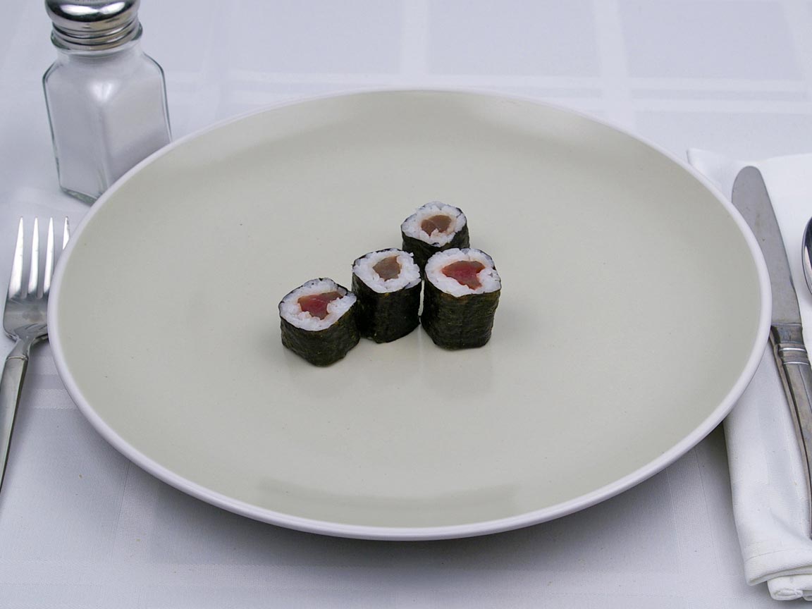 spicy tuna roll calorie