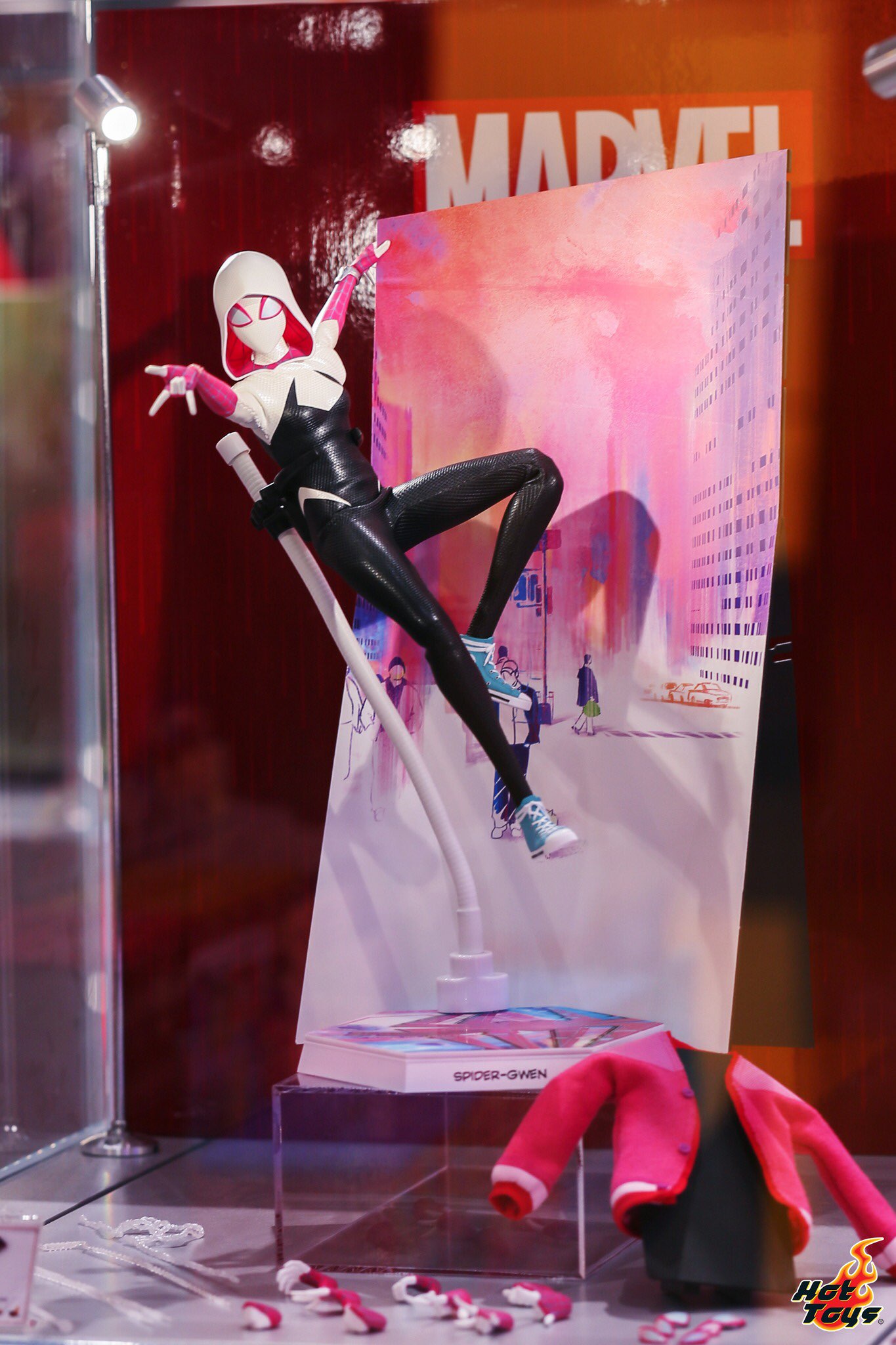 gwen stacy hot toys