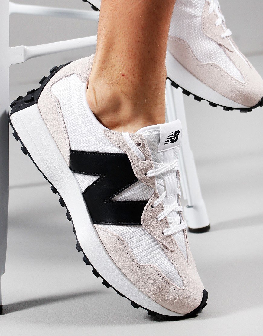 327 trainers in white & black