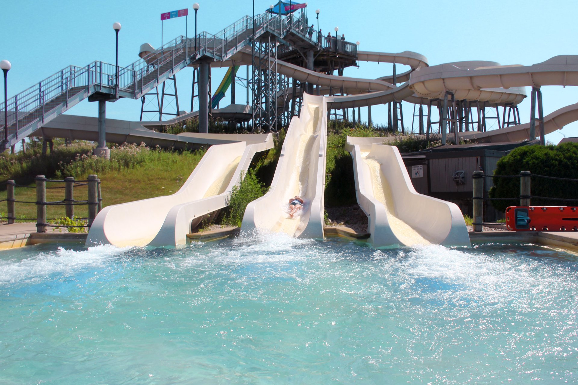 six flags hurricane harbor rockford rides