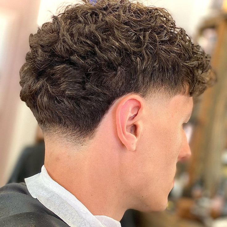 taper fade curly