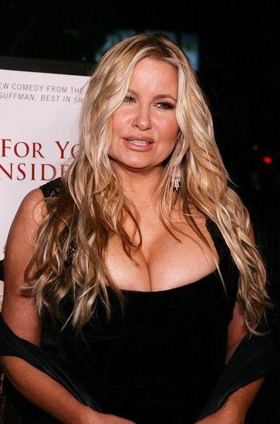 jennifer coolidge boob