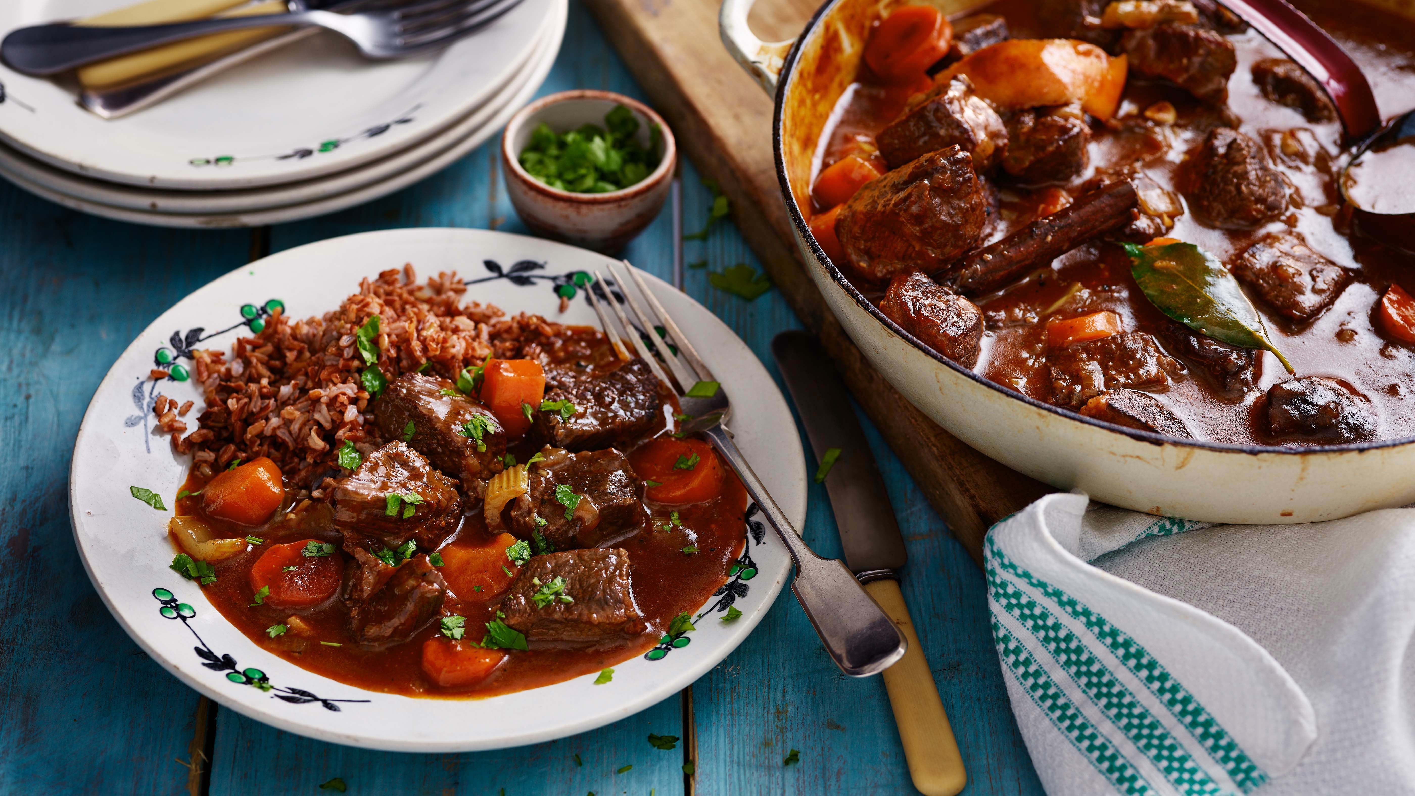 boeuf bourguignon hairy bikers