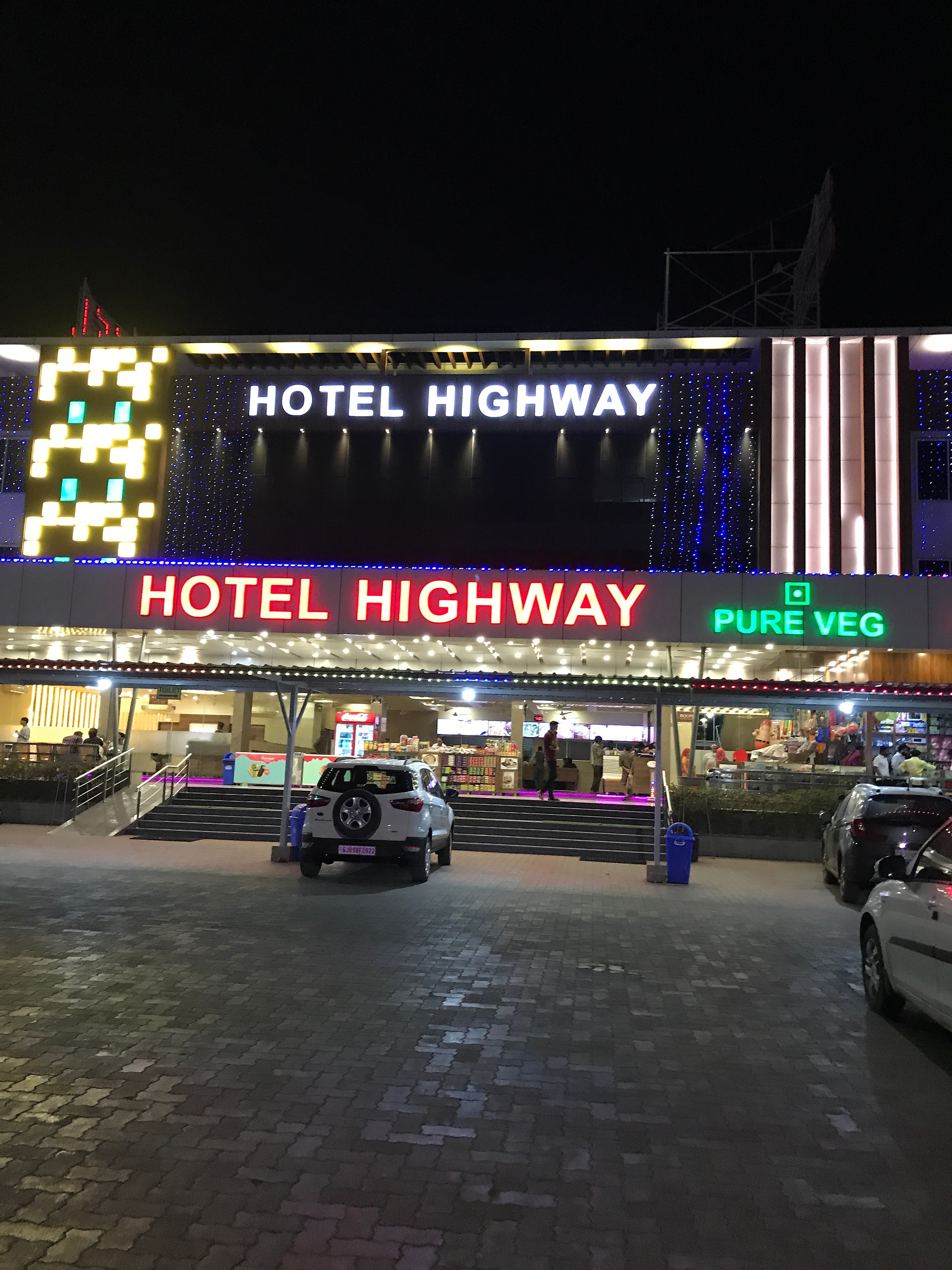 hotels on highway near me