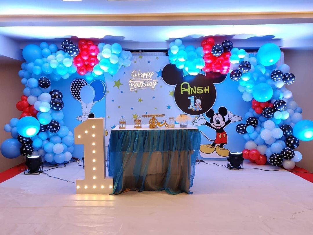 stage balloon decoration for birthday