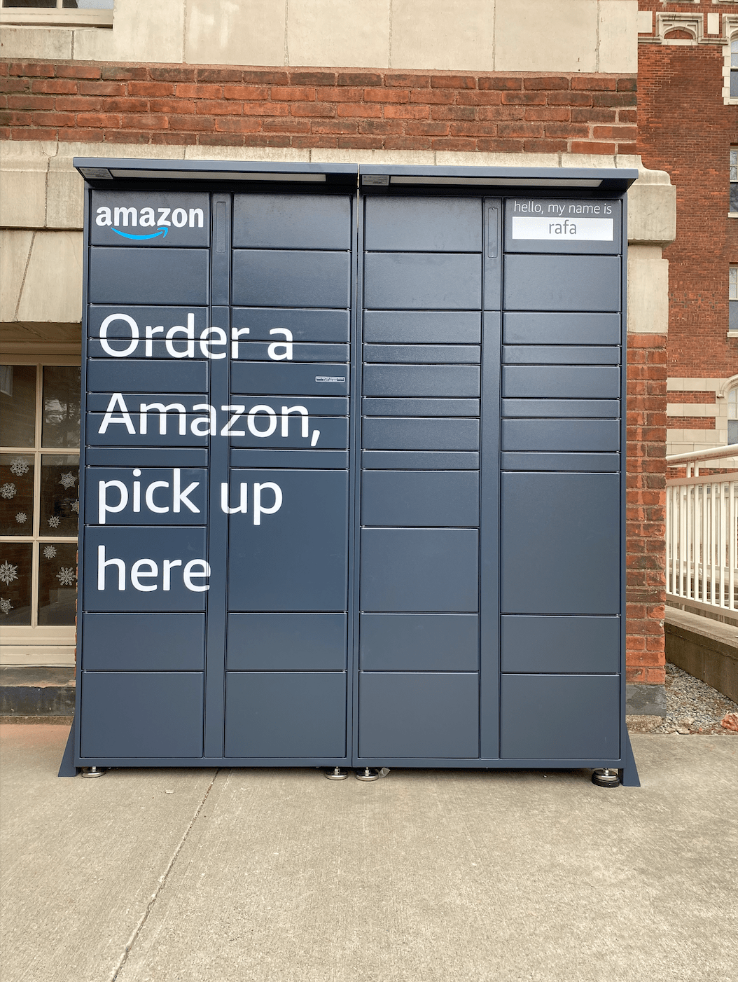 amazon hub locker granada