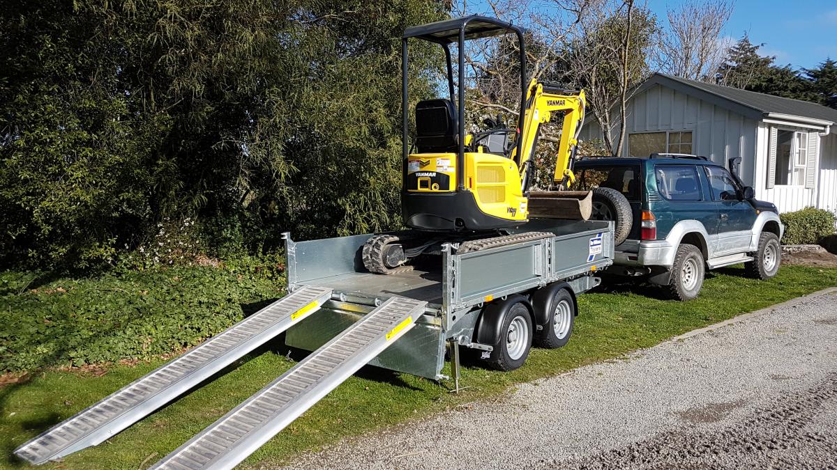 trades plus trailer hire