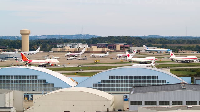 flights arriving in pittsburgh today