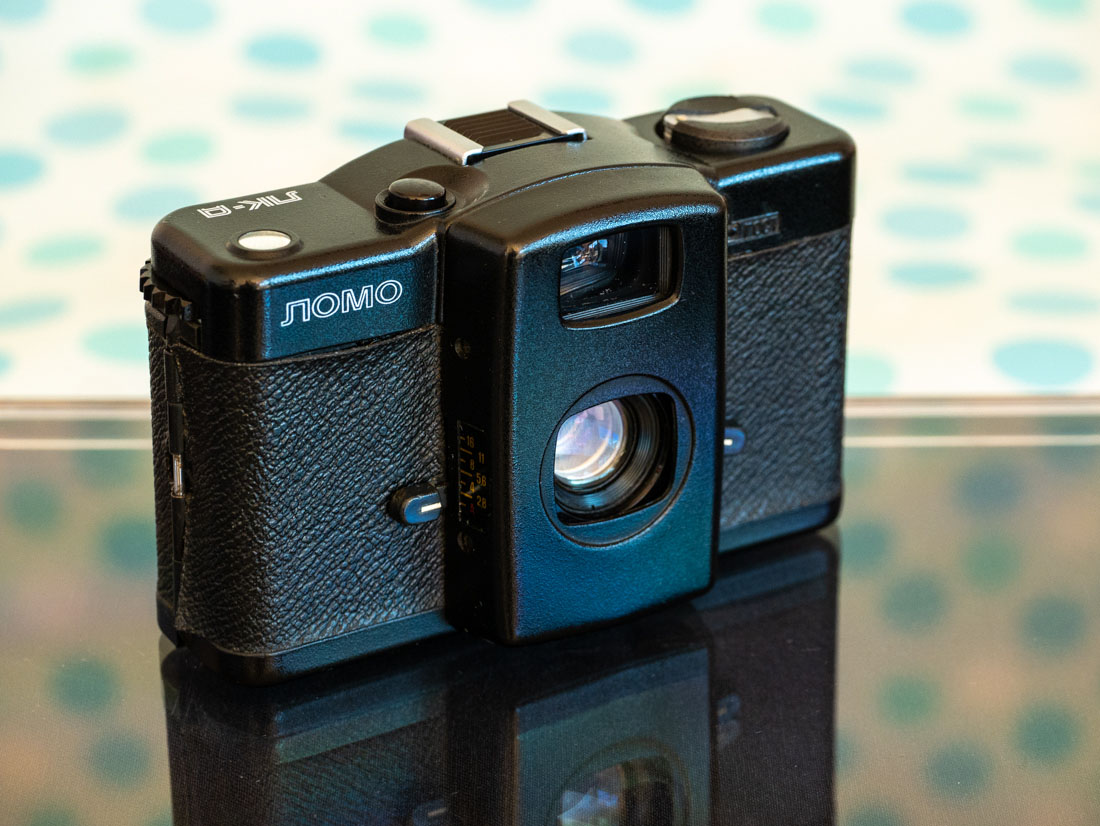 lomo compact