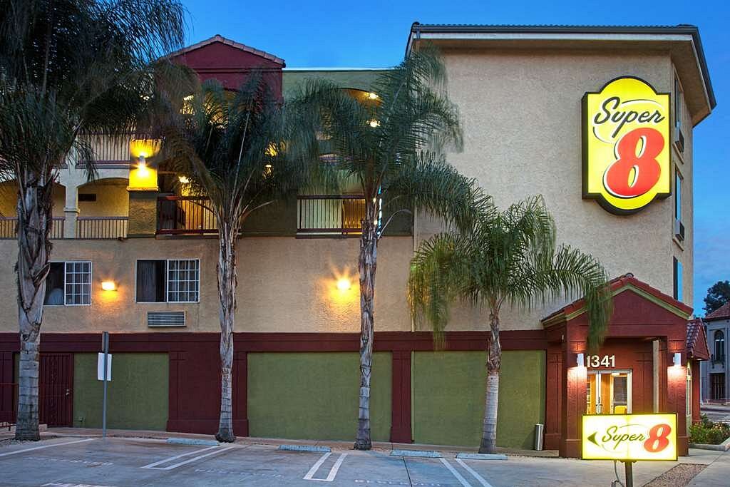 super 8 hotel los angeles