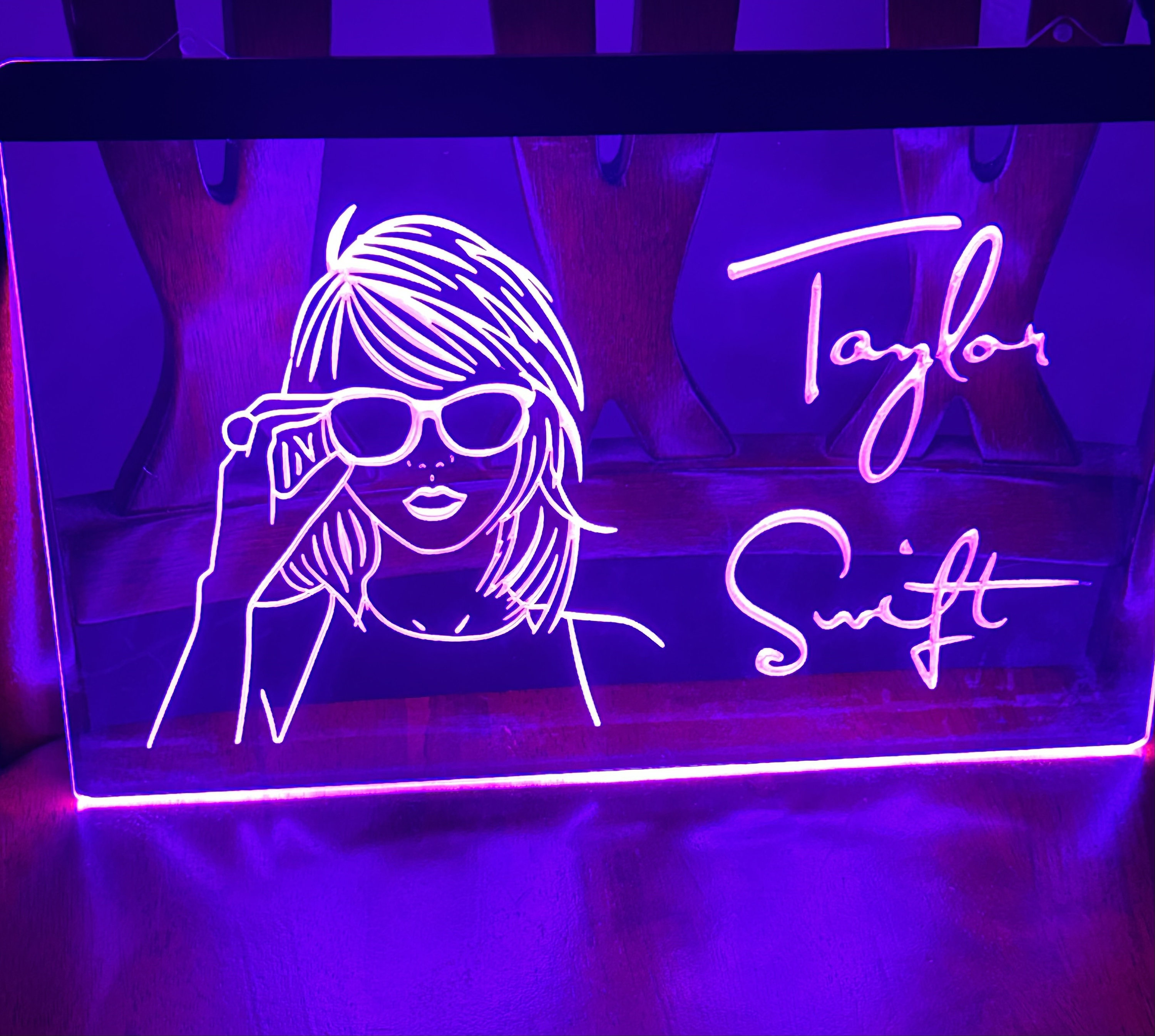 taylor swift neon light