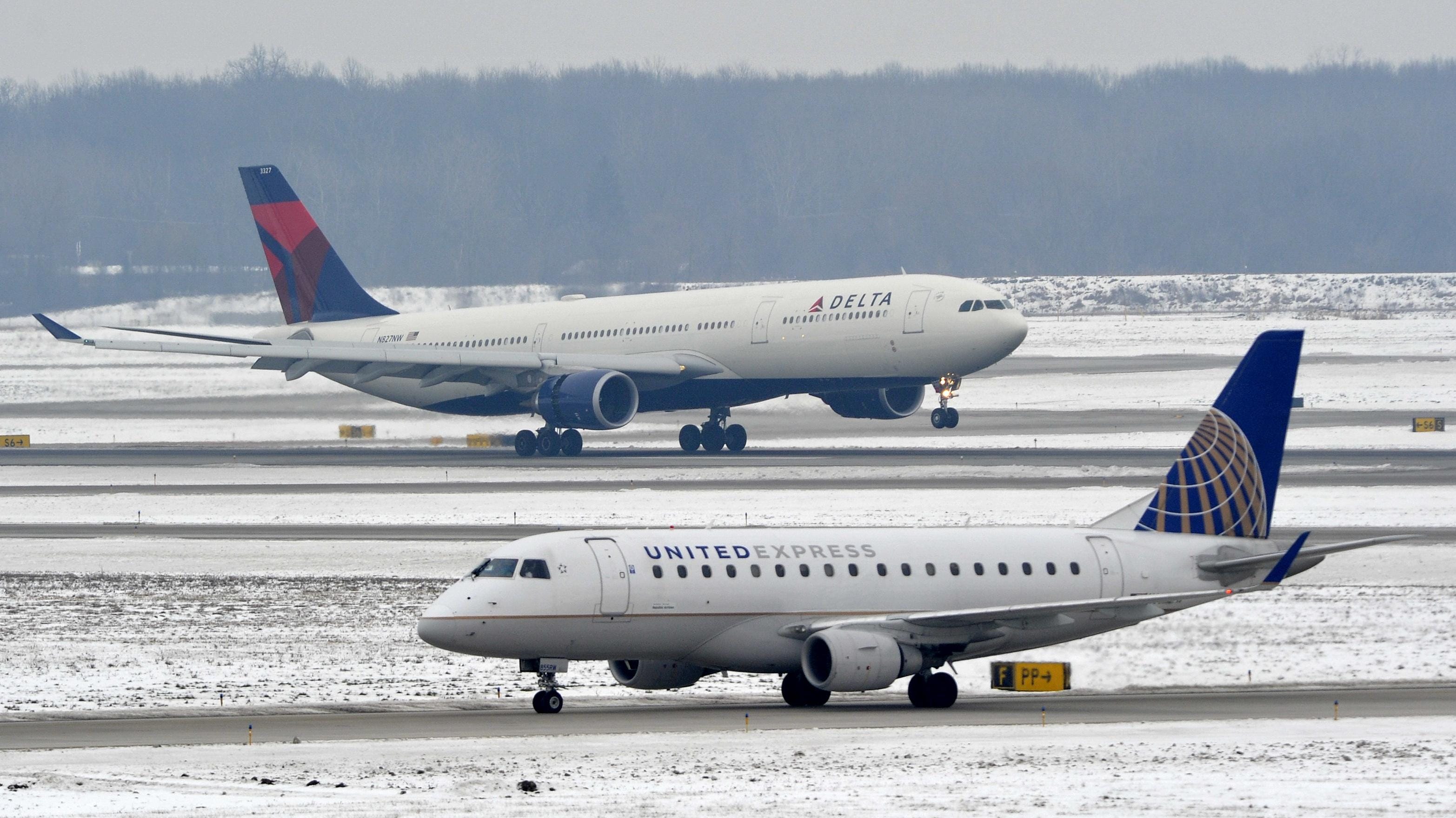 dtw airport flights