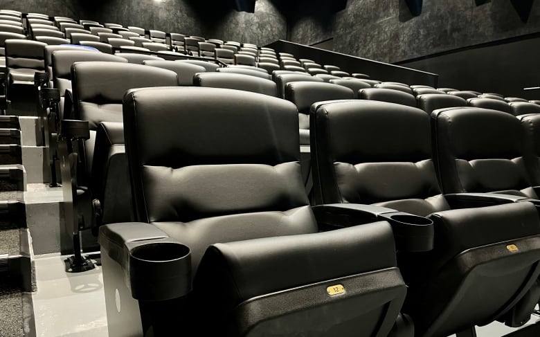 cineplex change seats