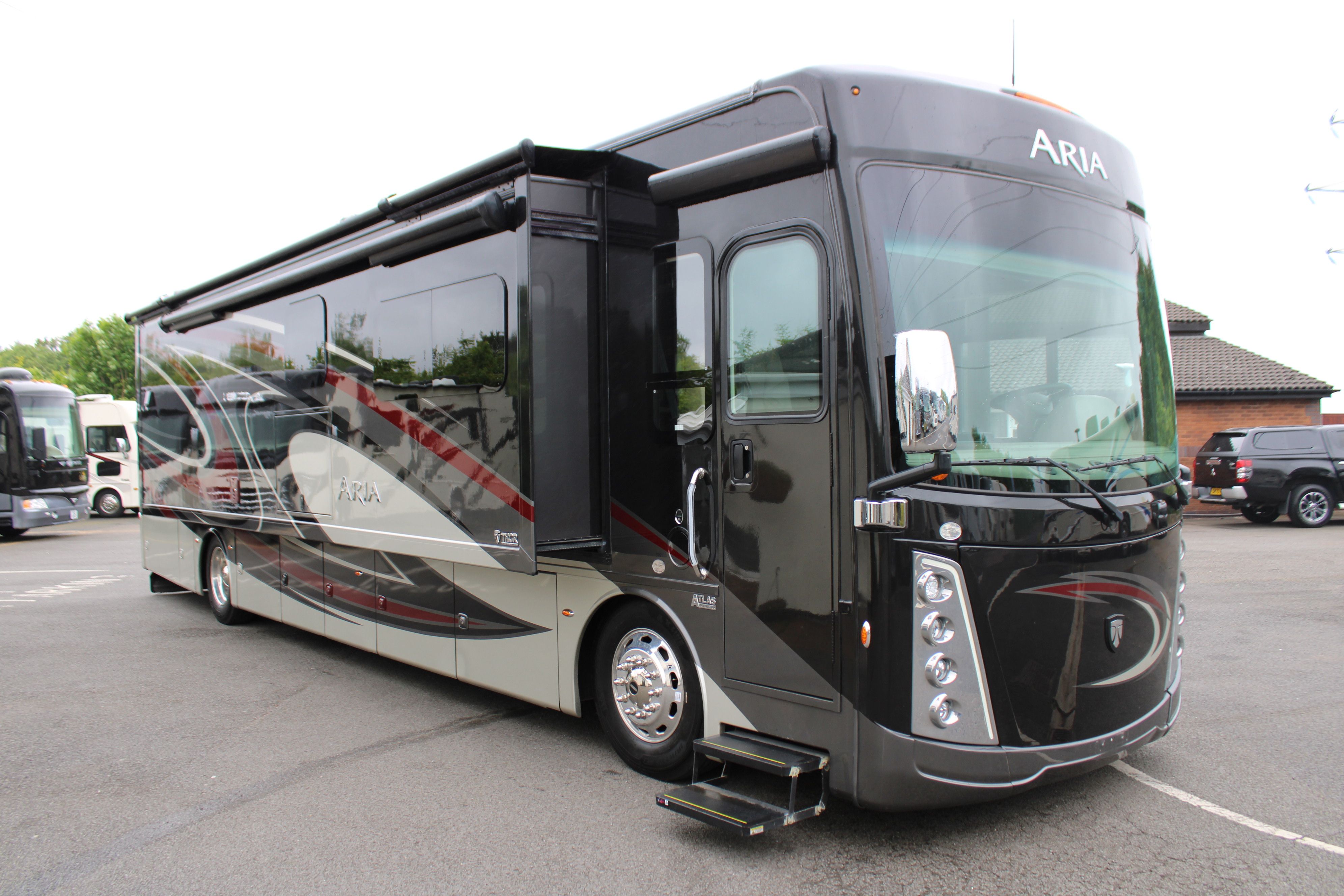 luxury bus motorhomes for sale