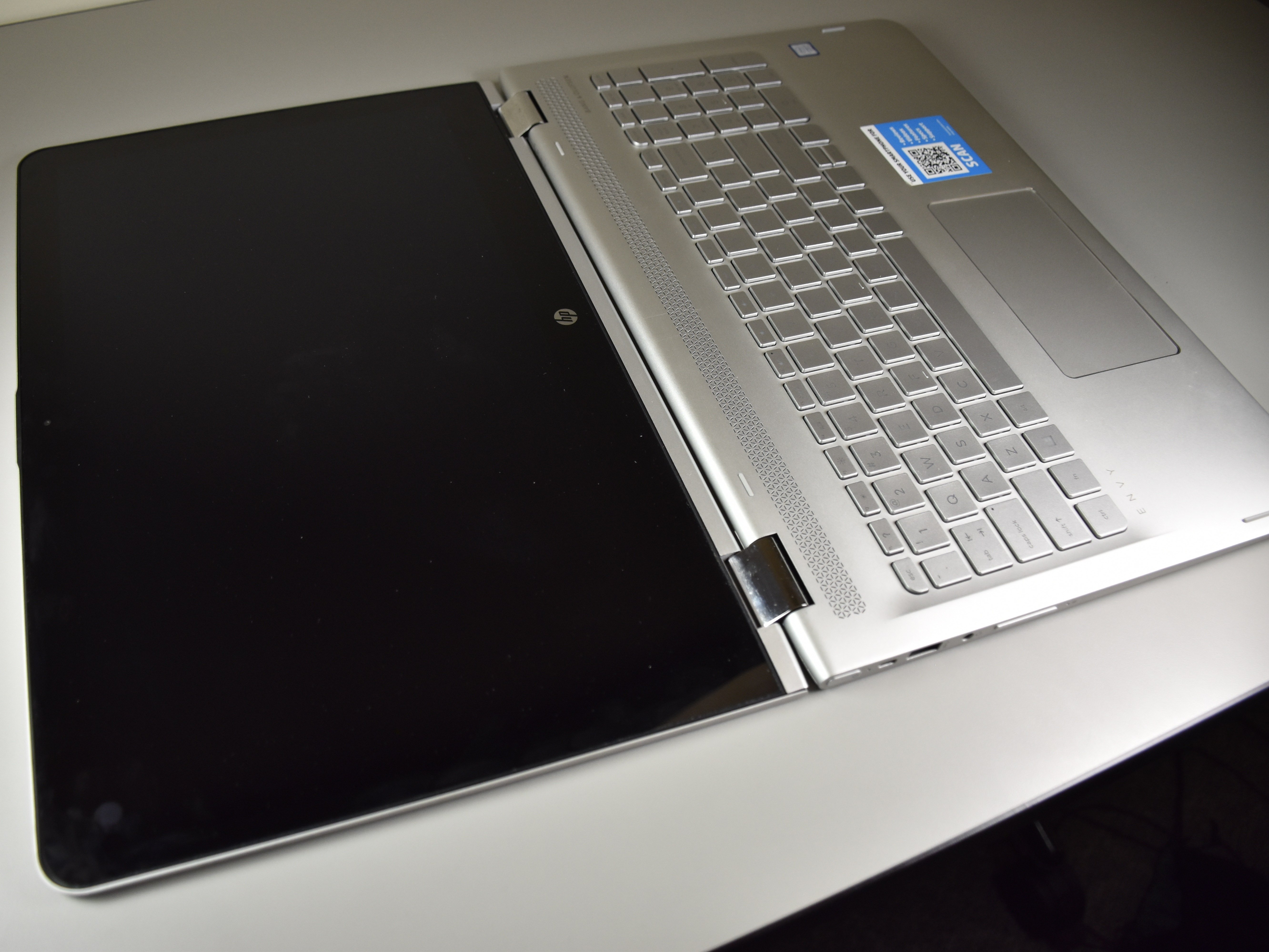 hp envy x360 display