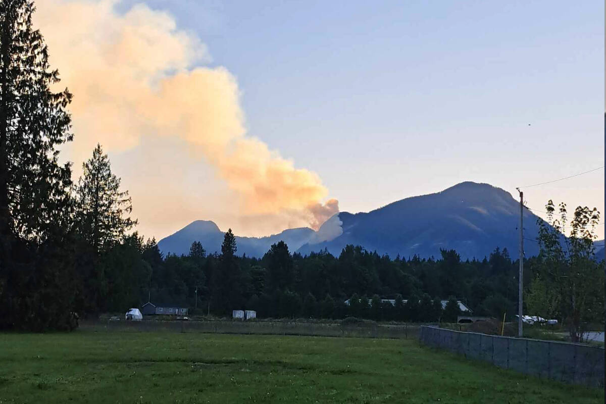 davis lake fire update