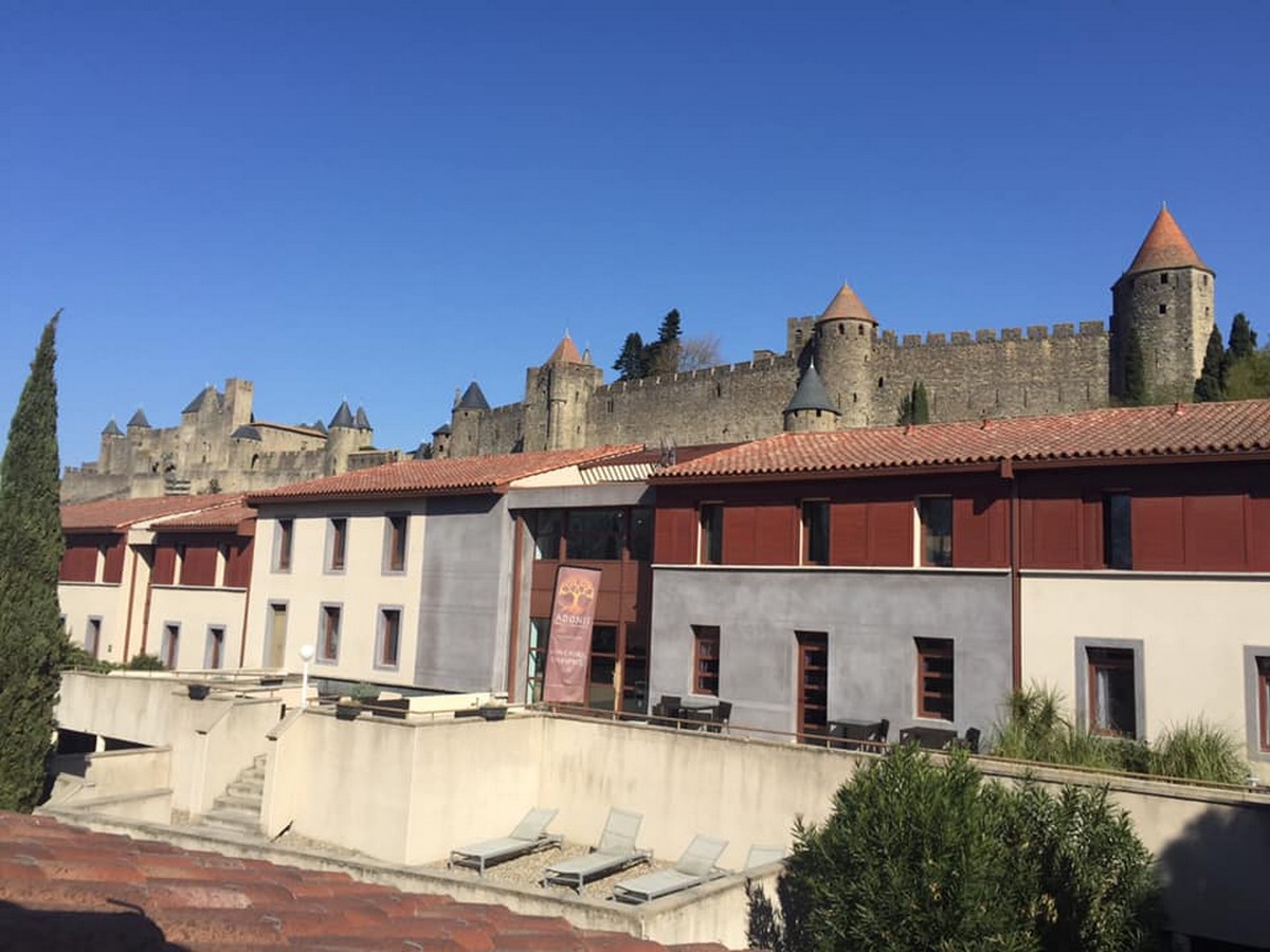 adonis carcassonne - résidence la barbacane