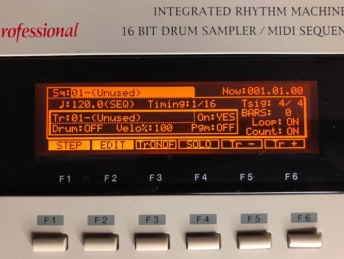 akai mpc 2000 display