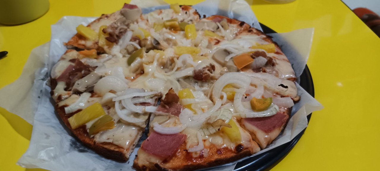 albertos pizza