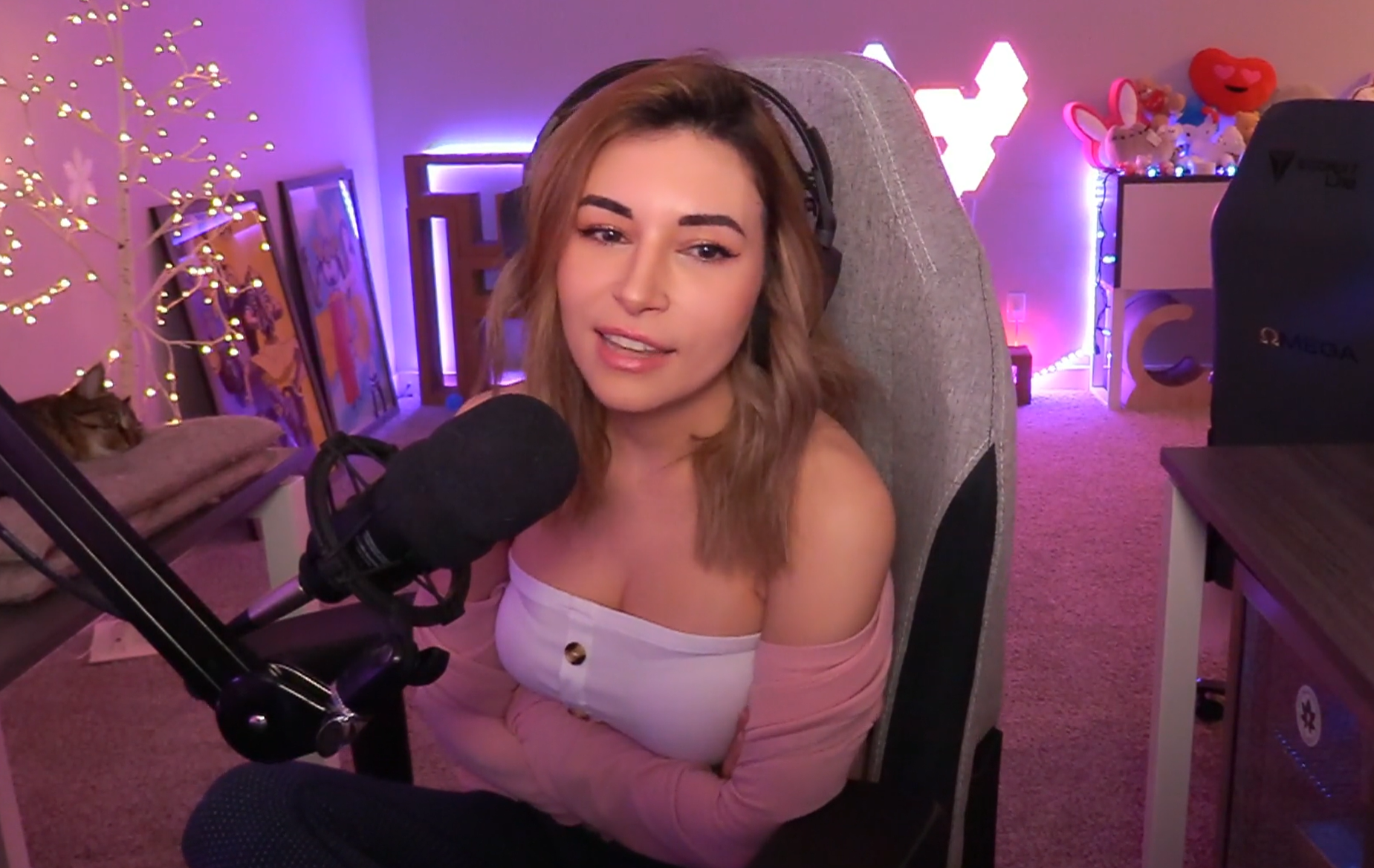 alinity nudes