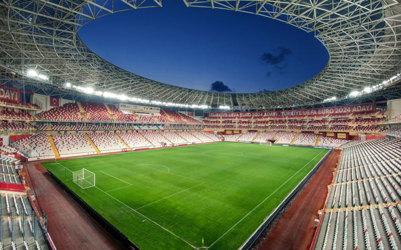 antalya stadyumu kapasite