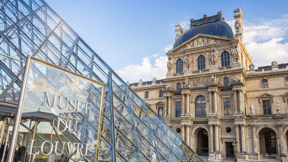 misterios del museo de louvre