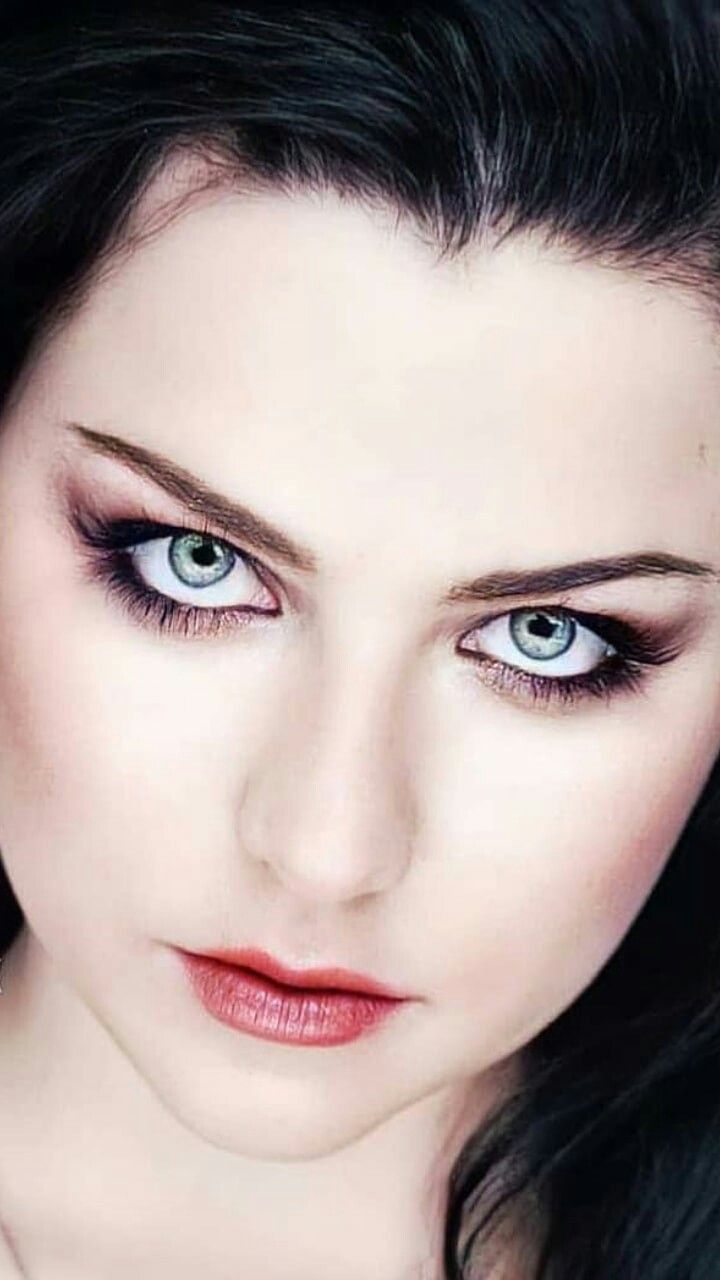 amy lee eyes color