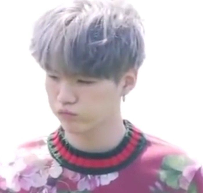 yoongi pout