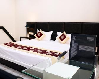 moga hotel room price