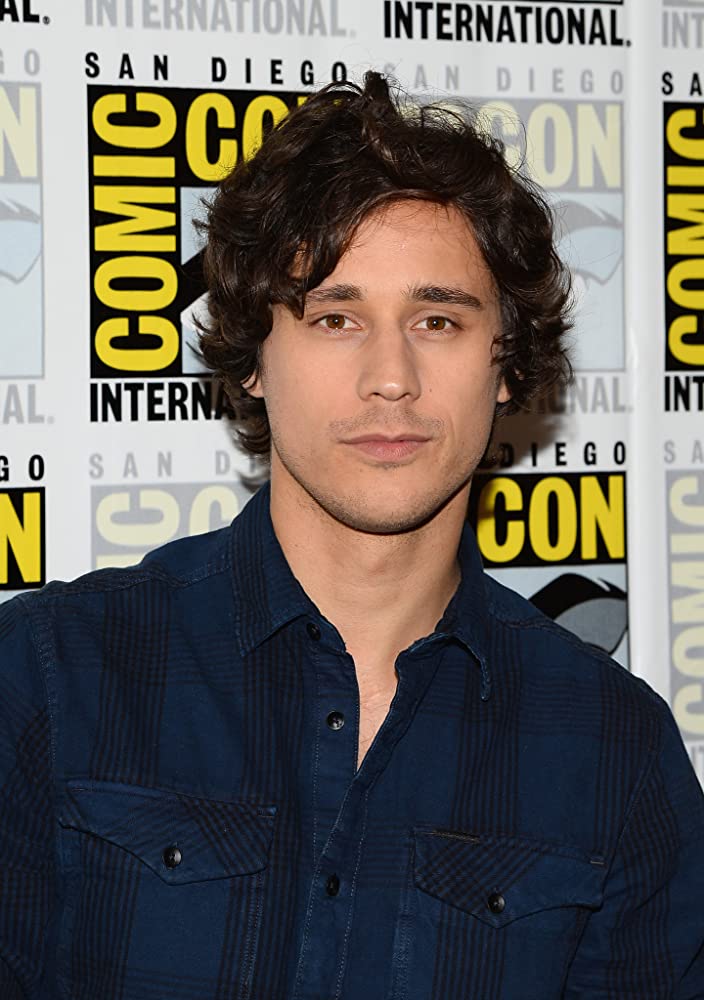 peter gadiot