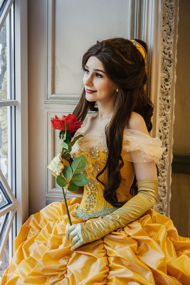 belle cosplay