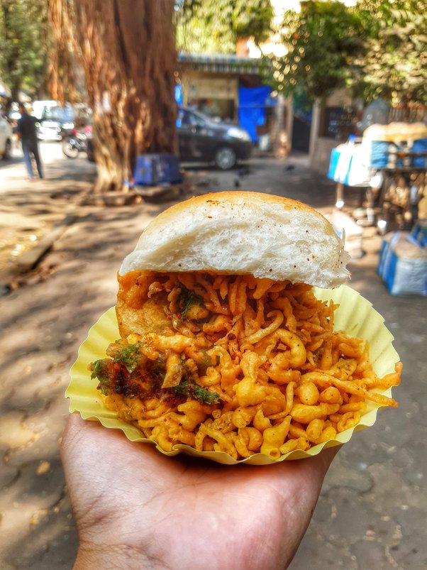 best vada pav in dadar