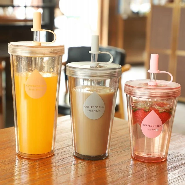 iced coffee cups with lids and straws