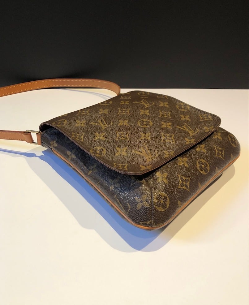 louis vuitton shoulder bag